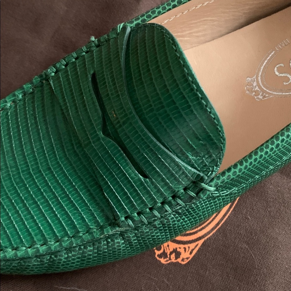 Tod's Green Leather Moccasin Driving Loafers - Picture 11 of 14
